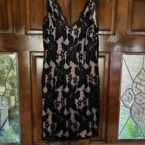 Adrianna Papell Elegant Black and Cream Mini Dress